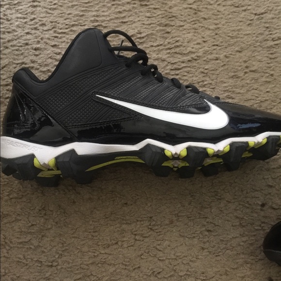 Nike - Picture 2 of 6